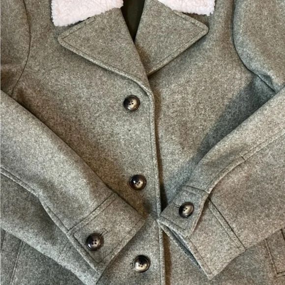 Old‎ Navy Soft-Brushed Sherpa-Trim Jacket - Picture 10 of 11